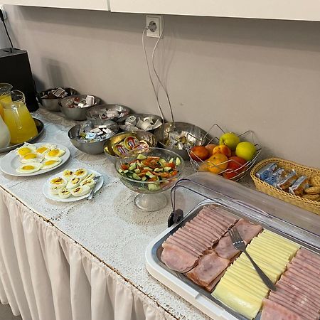 Hotel Zlaty Andel ジャテツ エクステリア 写真